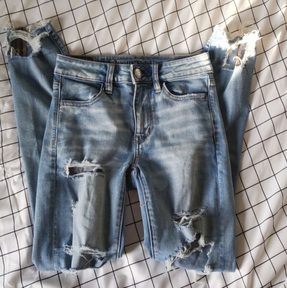 American Eagle Outfitters Denim - American eagle ripped skinny jeans